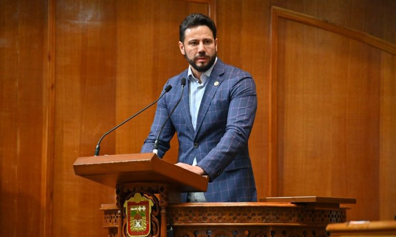 Cuestiona Anuar Azar resultados de gobierno en salud y seguridad