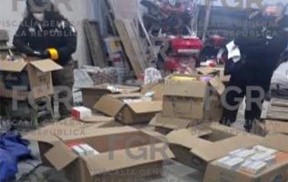 Decomisa FGR armas, medicamento y un auto de lujo en Valle de Chalco