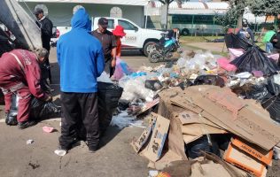 Deja Caifanes 5 toneladas de basura en Toluca