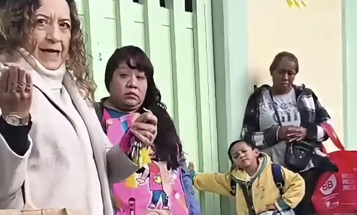 Denuncian padres presuntos abusos de directivas de kínder en Texcoco