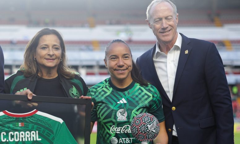 Desde Ecatepec Charlyn Corral sella su legado en el balompié