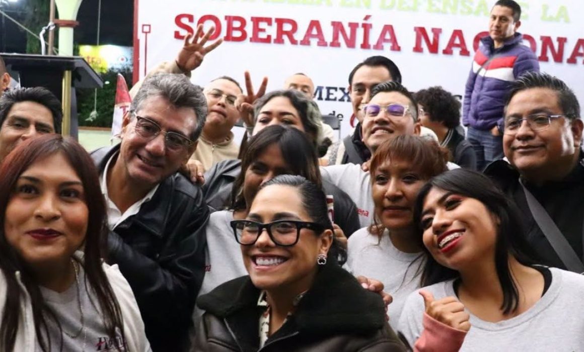 Destrozan a Domingo Zenteno; acusan extorsión y abandono en asamblea