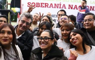 Destrozan a Domingo Zenteno; acusan extorsión y abandono en asamblea