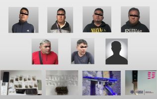 Detienen a 14 por presunta posesión de armas y droga en Neza
