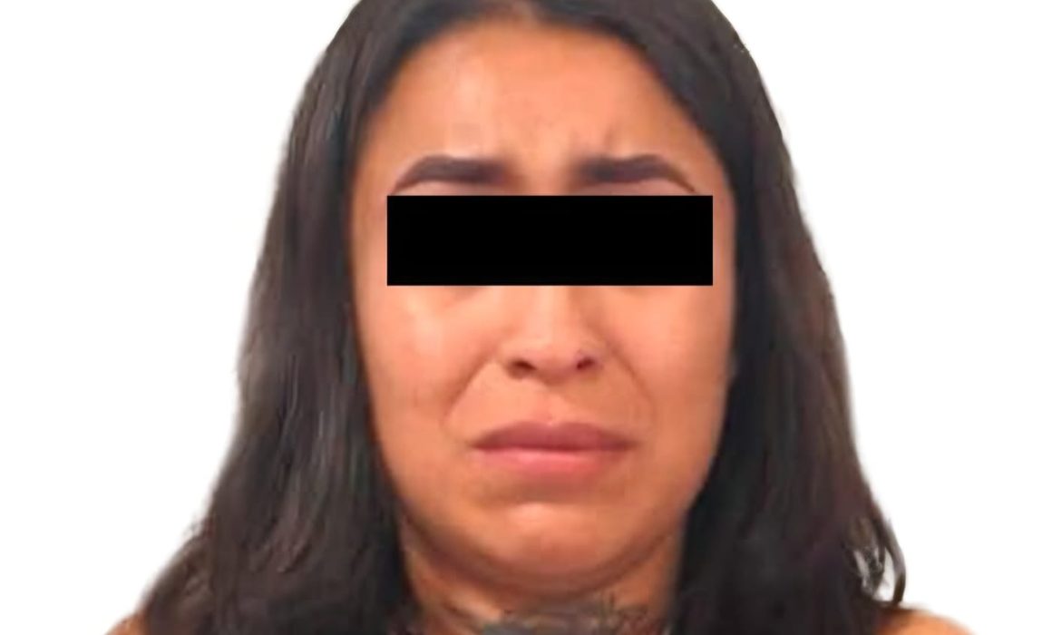 Detienen a mujer por presunta trata de niña en bares de Naucalpan