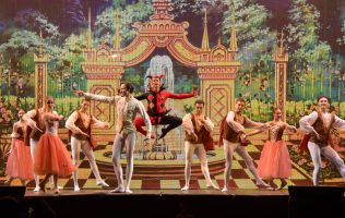 Disfrutan miles de familias el Ballet de Kiev durante Atzán 2026