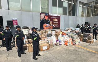 Dona Secretaría de Seguridad 5 toneladas de alimento a Banco Cáritas