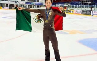 Donovan Carrillo conquista oro en Escocia