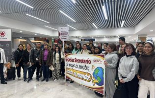 Emprenden viaje académico rumbo a China estudiantes de la UNEVT