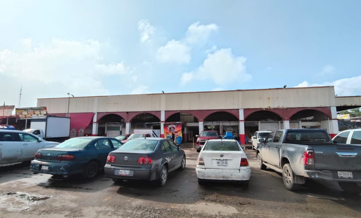 Entrega Huehuetoca locales sin convocatoria ni construcción