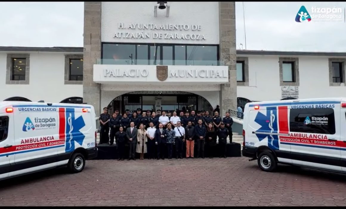 Entrega Pedro Rodríguez 2 ambulancias para emergencias en Atizapán