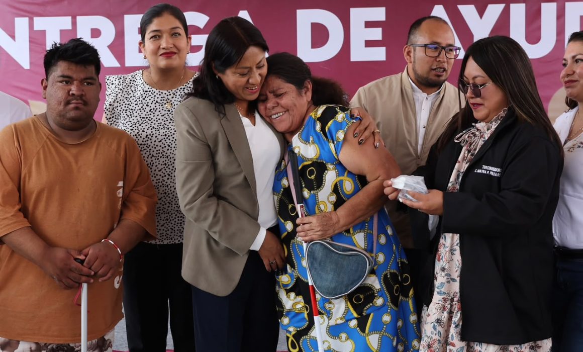 Entregan apoyos funcionales a personas con discapacidad en Chimalhuacán