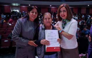 Entregan en Chimalhuacán 600 sentencias para dar certeza a viviendas