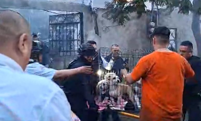 Auxilian a víctimas atrapadas por fuerte incendio en Nezahualcóyotl