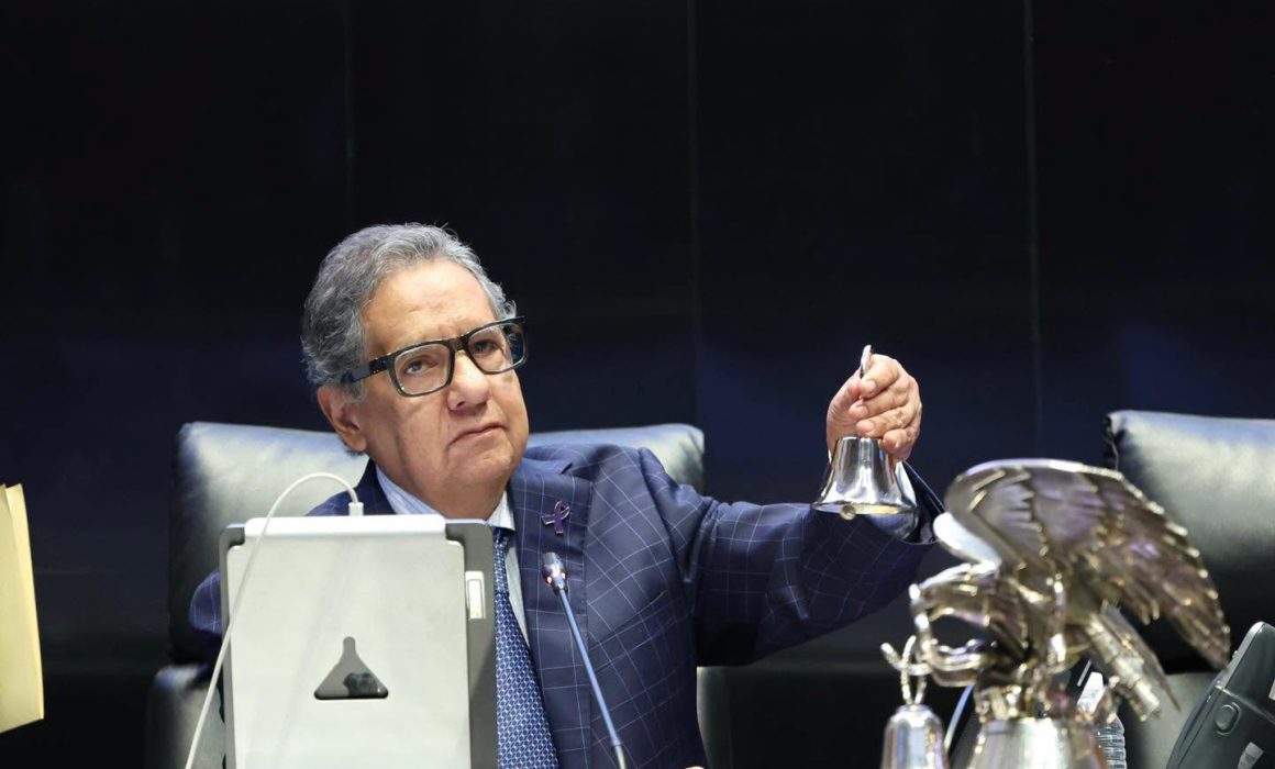 Exige Higinio Martínez limpieza total en el INE tras renuncia de Taddei