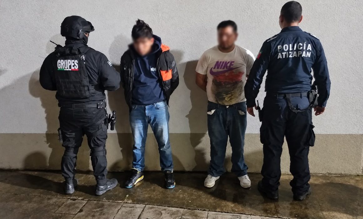 Frustran secuestro exprés y detienen a dos sujetos en Atizapán