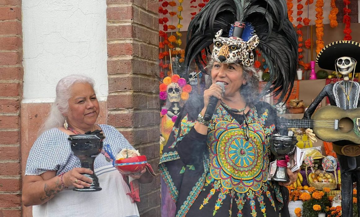 Inauguran ofrenda monumental de Día de Muertos en Amecameca