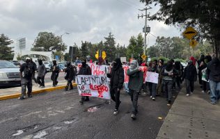 Inician estudiantes marcha del 2 de octubre en CU UAEMéx en Toluca