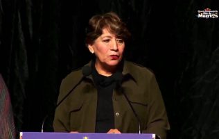 Invita Delfina Gómez a visitar la Ofrenda Monumental de Día de Muertos