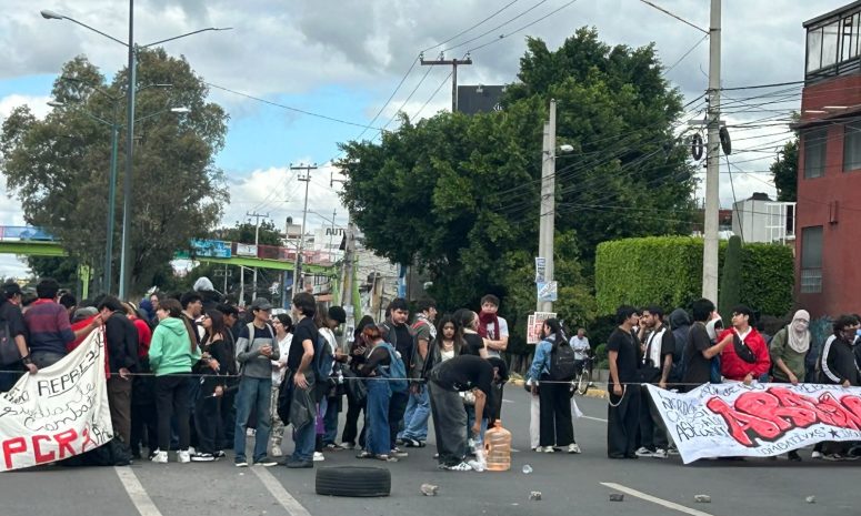 Liberan estudiantes de FES Aragón la Avenida Central