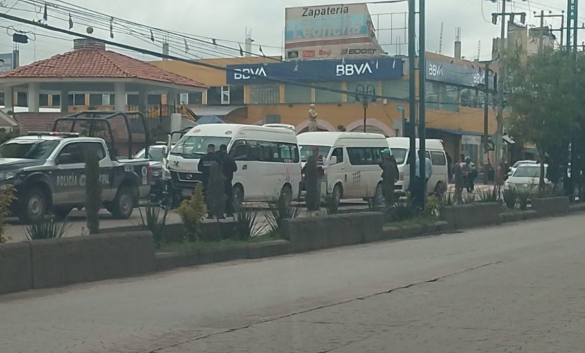 Manda Semovi al corralón a transporte irregular de Huehuetoca