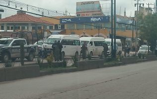 Manda Semovi al corralón a transporte irregular de Huehuetoca