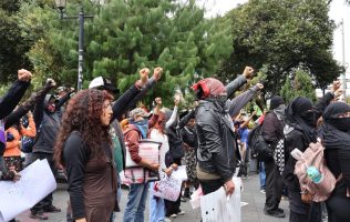 Marchan cientos en Toluca por Tlatelolco y Ayotzinapa