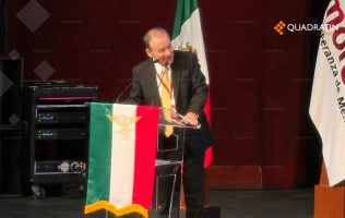 Morena celebra 15 años con llamado a unidad