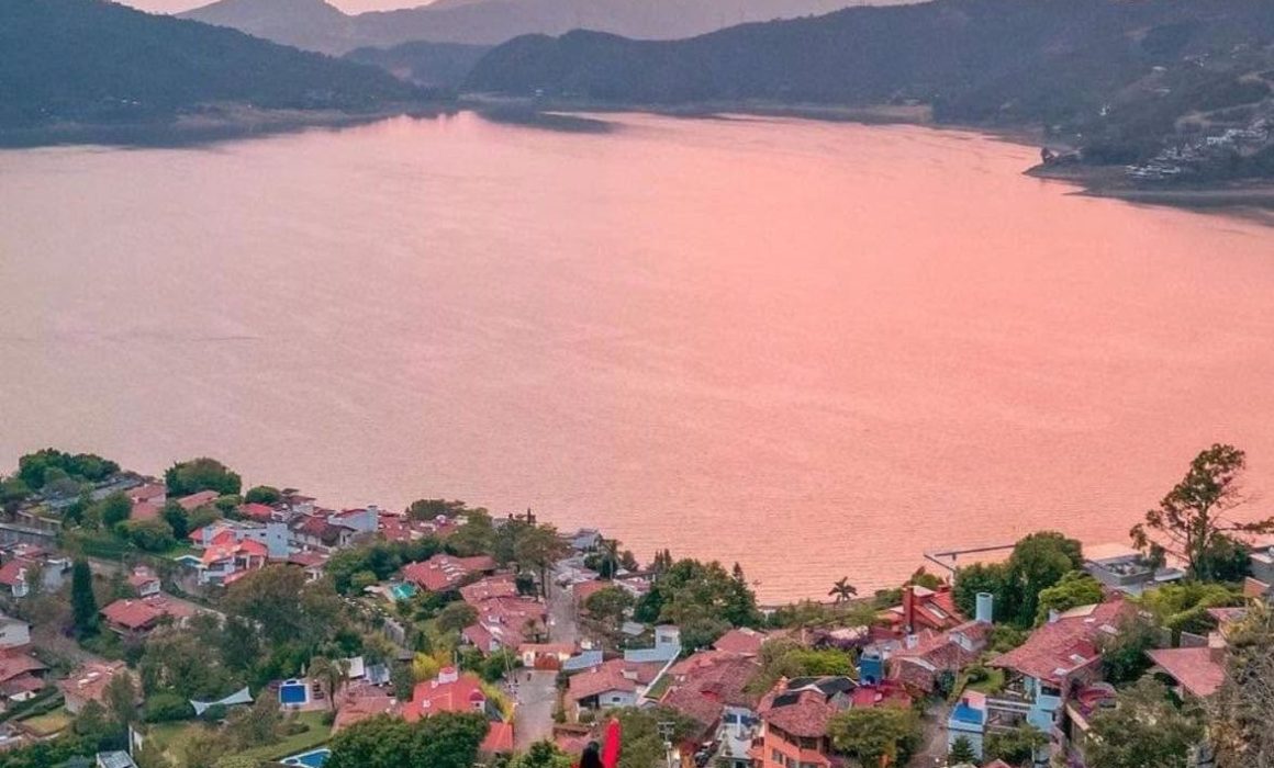 Muere adulto mayor tras caer del mirador de La Peña en Valle de Bravo