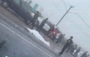 Mueren 2 estudiantes arrollados por un taxi en la Toluca-Zitácuaro