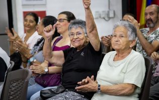 Ofrece Anuar Azar taller de convivencia a adultos mayores de Xochimanga