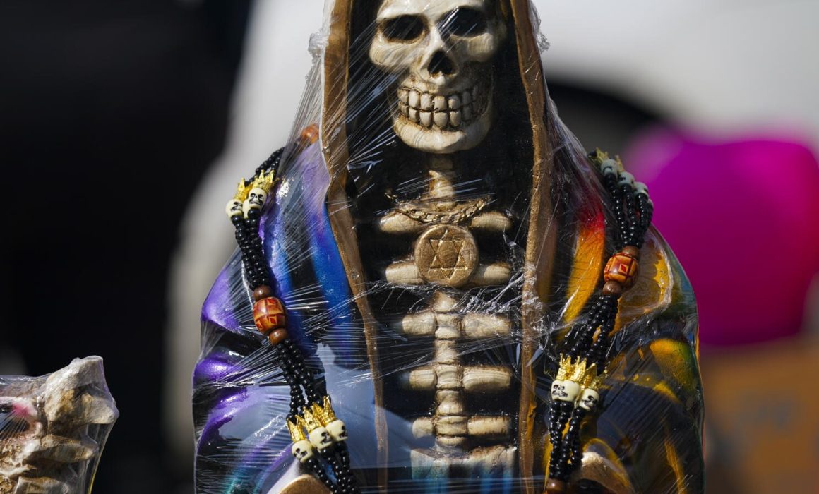 Ofrecían restos humanos a la Santa Muerte para buscar su protección