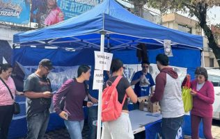 Promueve Anuar Azar ahorro familiar con kiwi a $15 en Atizapán