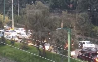 Provoca incendio en llantera afectación vial de un kilómetro en Toluca