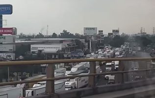 Provocan lluvias inundaciones y caos vial en Ecatepec y Tlalnepantla