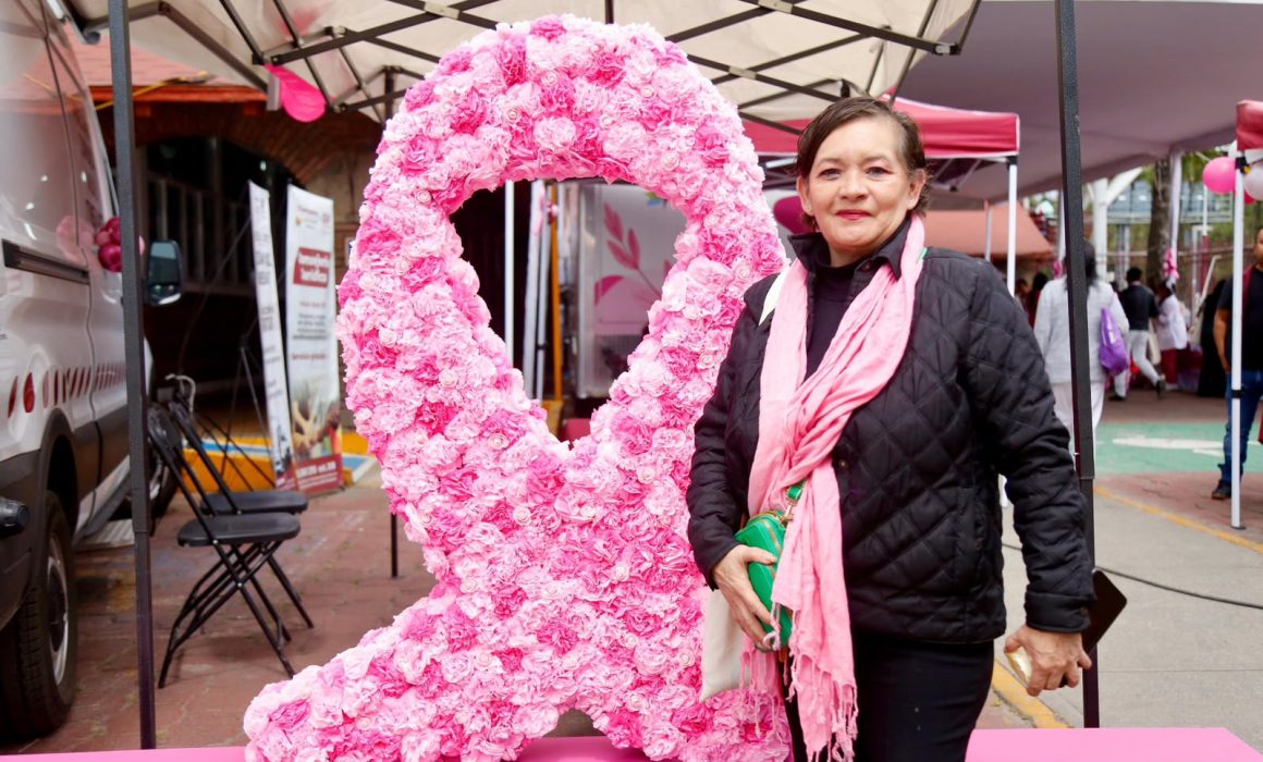 Atiende Tlalnepantla a mujeres en Día contra el Cáncer de Mama