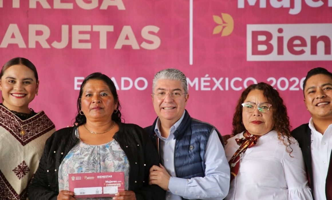 Reciben mujeres de Tequixquiac nuevas tarjetas de Mujeres con Bienestar
