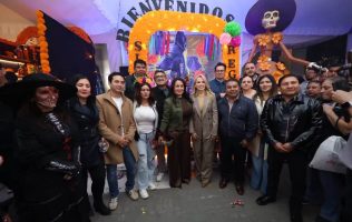 Recorre las ofrendas del Día de Muertos en la explanada de Huixquilucan