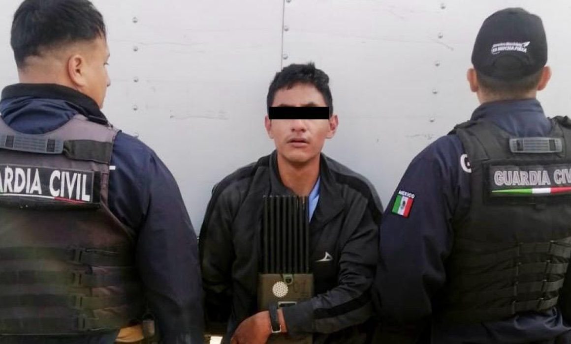 Recuperan camioneta robada y detienen a joven de 25 años en Tecámac