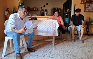 23. Regresan a Yucatán migrantes deportados desde EU con apoyo del gobierno