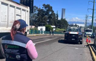 Repavimenta JCEM Paseo Tollocan y CU; colapsa tráfico en Toluca