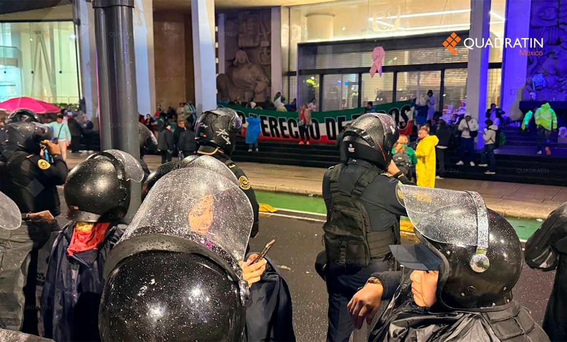 Repliegan a trabajadores del IMSS y reabren Reforma