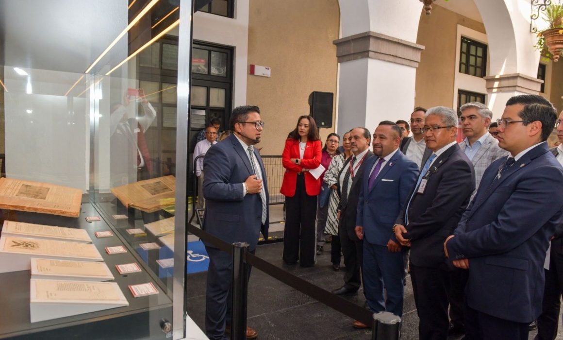 Revela Toluca su historia política a través de documentos y fotografías