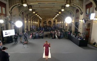 Se reunirá Sheinbaum con embajador de EU, Ronald Johnson