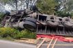 Suma otro accidente la Toluca-Naucalpan; era un camión con madera