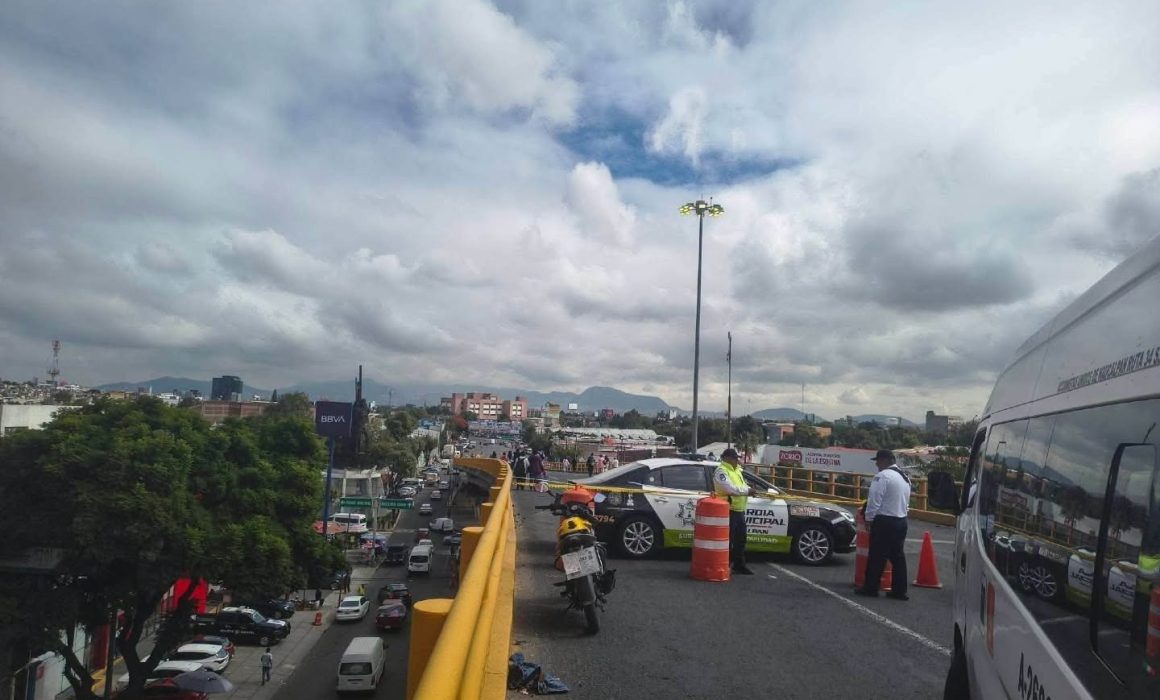 Toman pacientes del IMSS la Gustavo Baz; reclaman deficiencias médicas