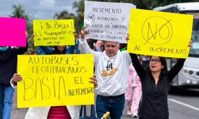 Protestan vecinos de Teotihuacán contra aumento a precio del transporte