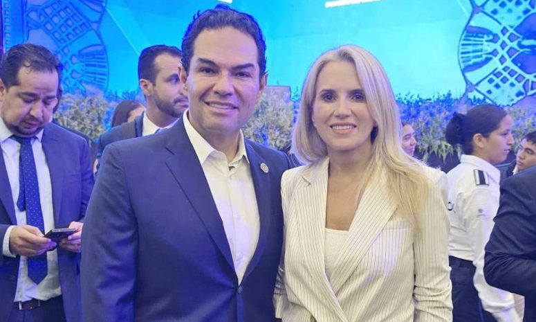 Asiste Enrique Vargas al informe de Tere Jiménez en Aguascalientes